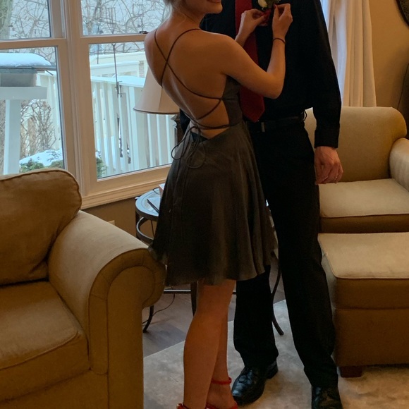 Gunmetal homecoming dress. - Picture 4 of 4